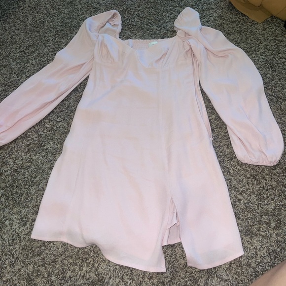 Aritzia Dresses & Skirts - Aritzia novella dress